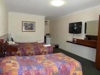 The Miners Rest 3*